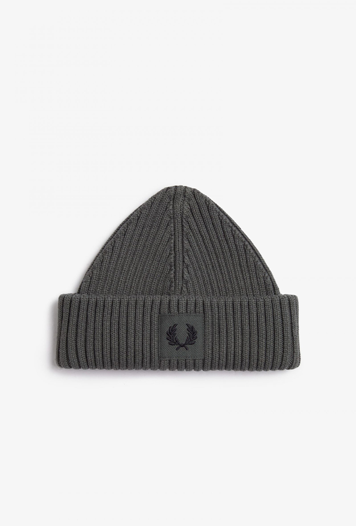 Fred Perry Fred Perry Men's Branded Patch Ribbed Beanie