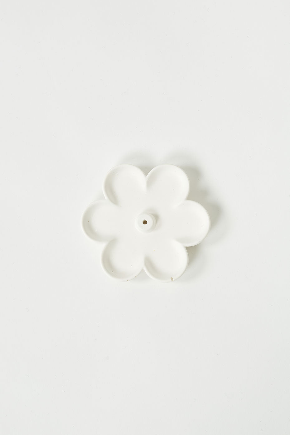 Jeune Home White Flower Incense Holder