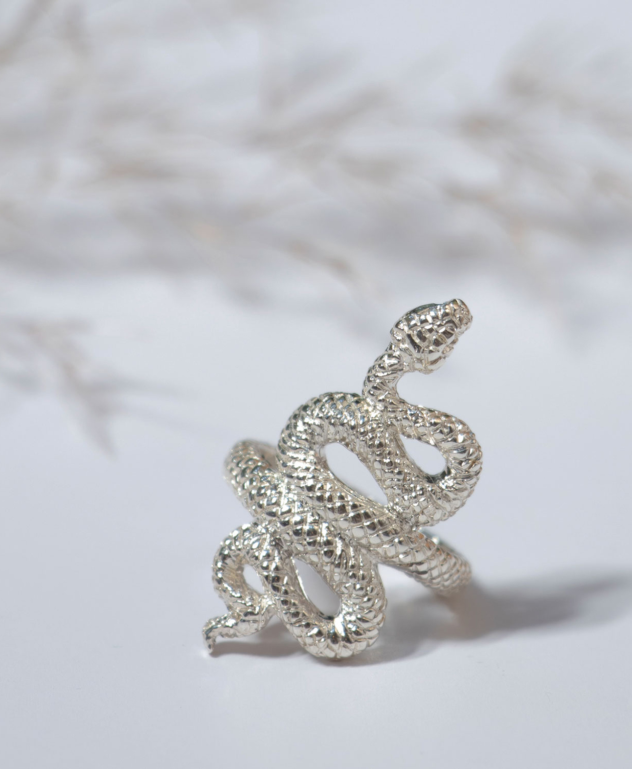 Trouva: Anello in argento con serpente Kundalini