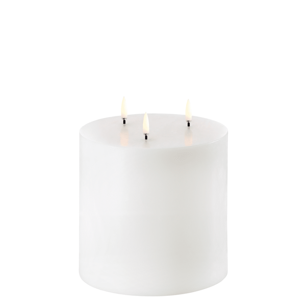 UYUNI LIGHTING - Led Pillar Candle Triple Flame - Nordic White Smooth - 15x15 Cm