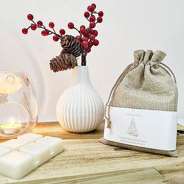 katie-astle-home-for-christmas-scented-wax-melts