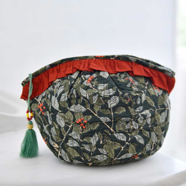 livs Wash Bag - Winter Berry