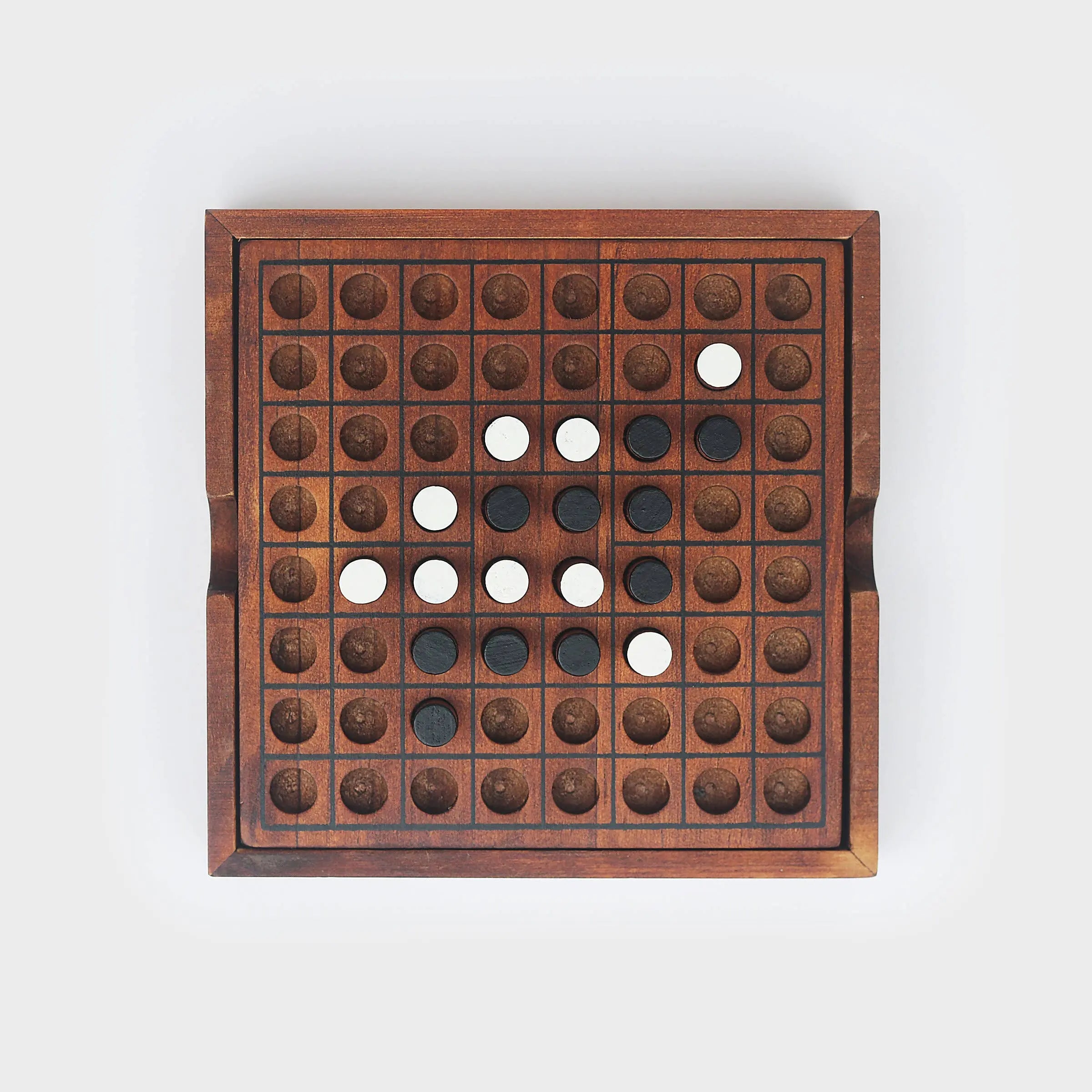 Iron and Glory Reversi - Wooden Strategy Game