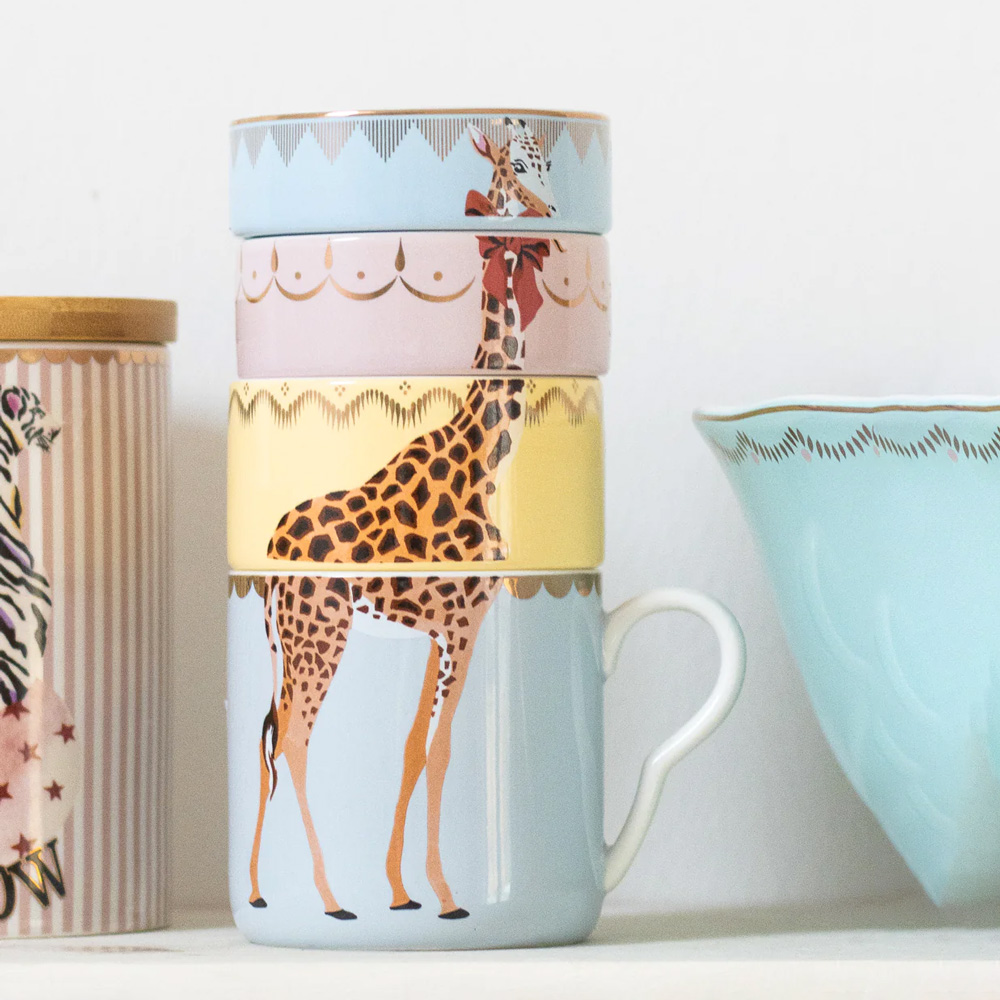 yvonne-ellen-giraffe-stacking-measuring-cups