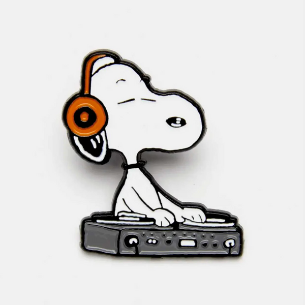 Magpie Peanuts 'Music Is Life' Pin