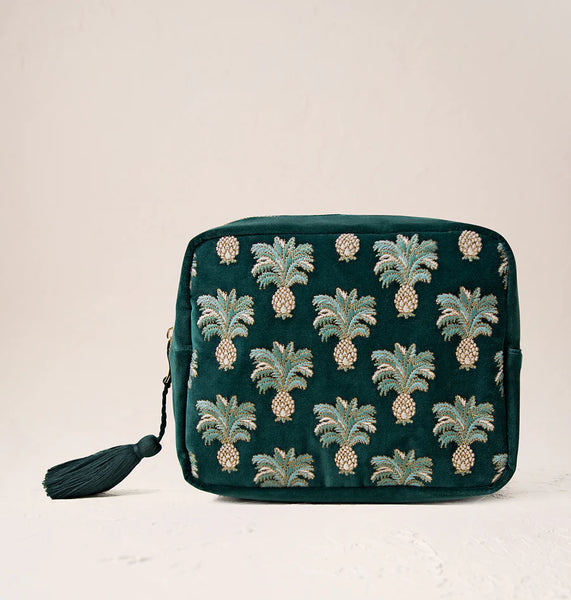 Elizabeth Scarlett Pineapples Wash Bag - Emerald