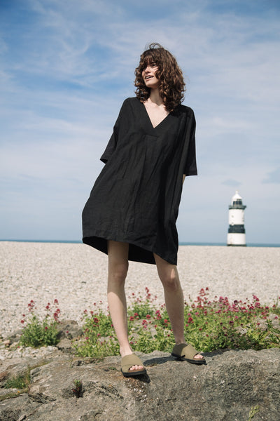 Beaumont Organic Cari-May Organic Cotton and Linen Dress In Black