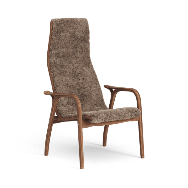 swedese-lamino-easy-chair-walnut-natural-varnish-sheepskin