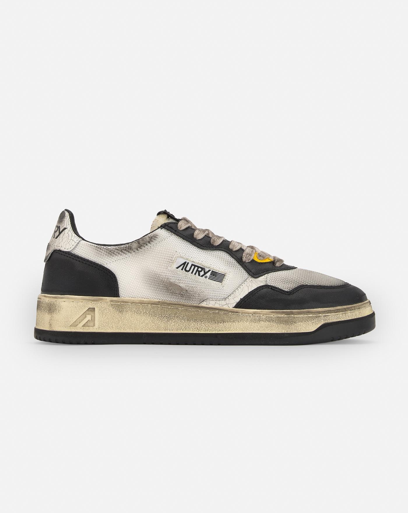 Autry  SUPER VINTAGE LOW SNEAKERS IN MESH AND SUEDE COLOR WHITE AND BLACK