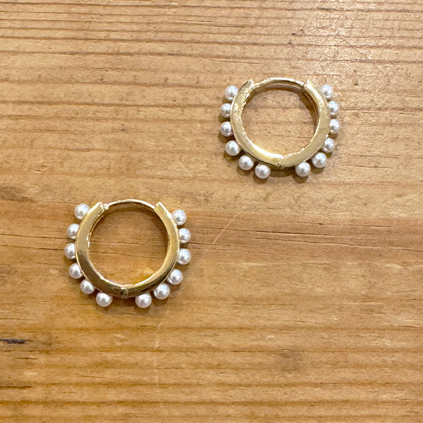 Annie Mundy Pl-184 Pearl And Gold Hoop Earrings