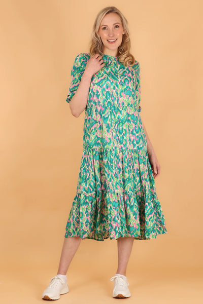 Indi+Will Abstract Print 3/4 Sleeve Classic Midi Tiered Dress In Green