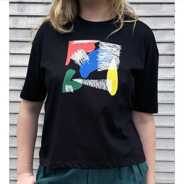 miss-pompom-black-artist-t-shirt