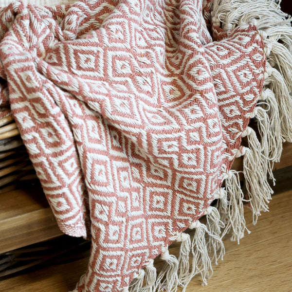 Chic Antique Recycled Cotton Throw In Diamond Rose