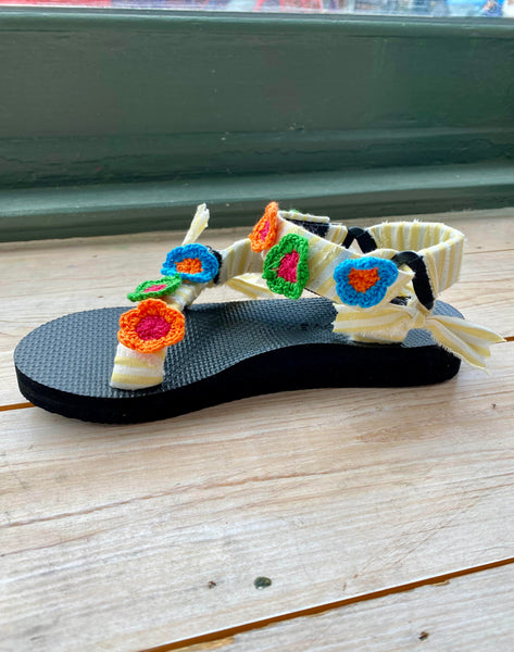Arizona Love Trekky Sandals - Flower