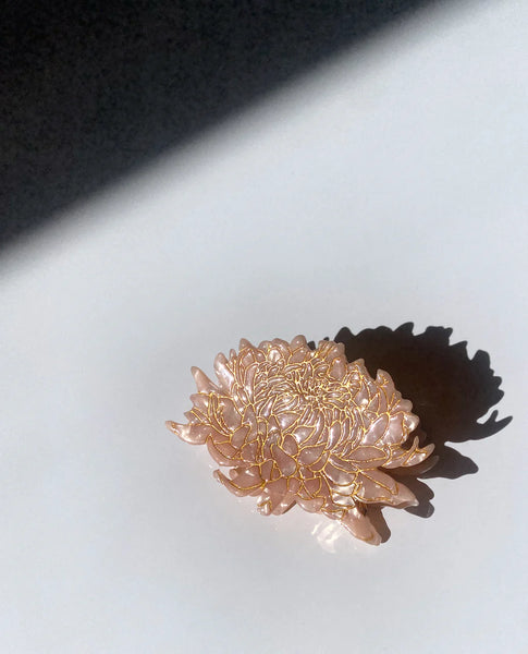 SOLAR ECLIPSE Hand-painted Chrysanthemum Flower Claw Hair Clip