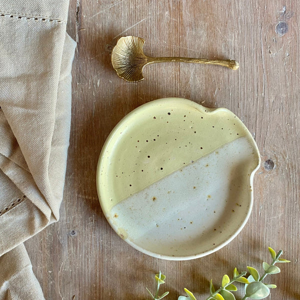 emily-doran-pottery-spoon-rest-golden-sand
