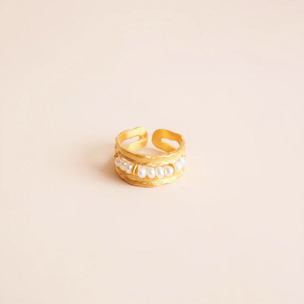 TUSKcollection Uni Pearl And Gold Ring