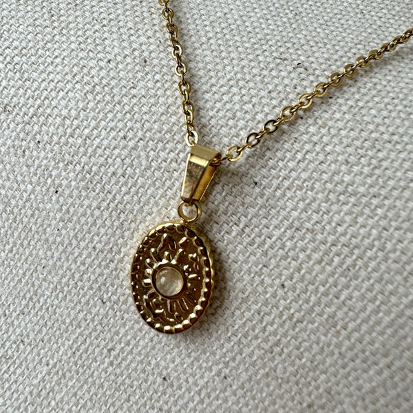 livs Necklace - French Gold Oval Pendant Ss