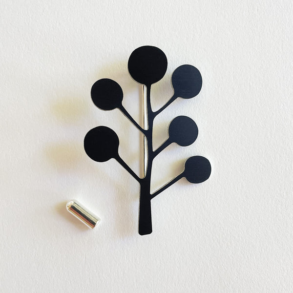 Tom Pigeon  Black Kelp Pin