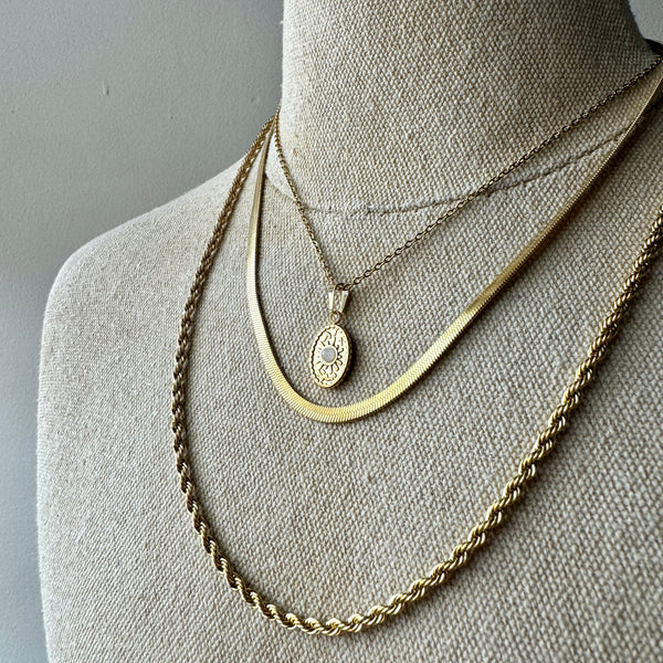 livs Necklace - Waterproof Gold Twist Rope Chain