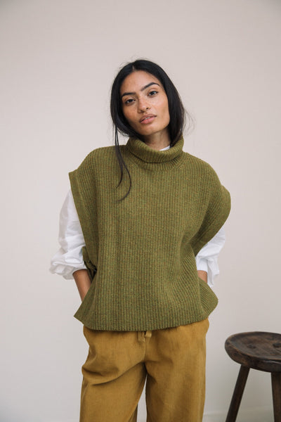 Beaumont Organic Kanon Recycled Wool Knitted Vest In Olive Marl