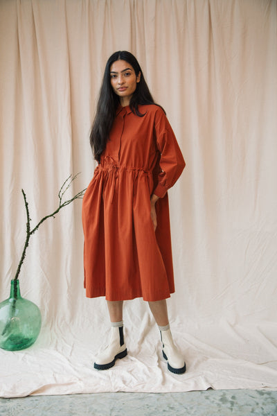 Beaumont Organic Umi Organic Cotton Poplin Dress In Paprika