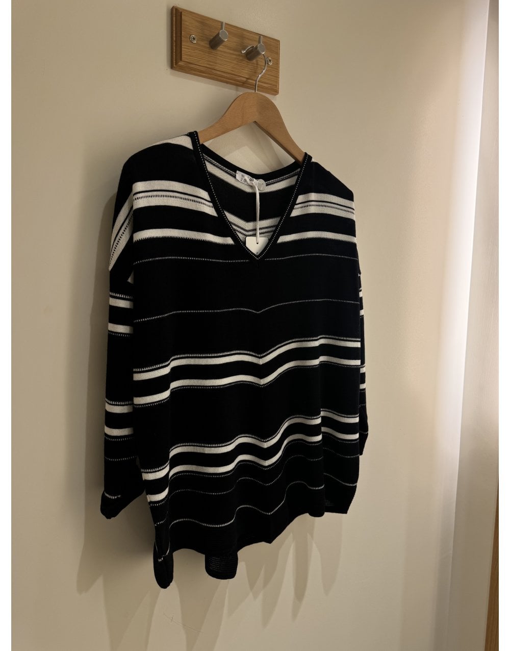 Neera Neera Striped V Neck Relaxed Jumper Size: 10, Col: Black