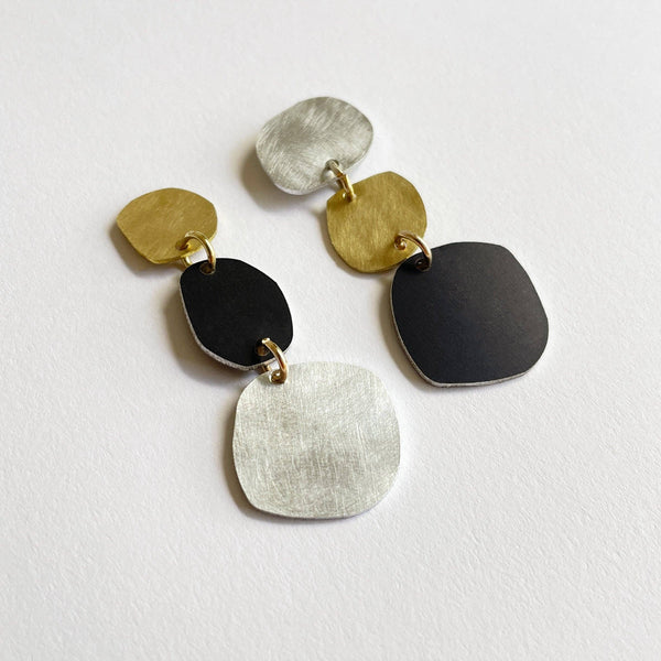 Tom Pigeon  Pebble Earrings