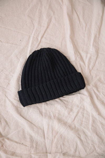 Beaumont Organic Hilda Organic Cotton Knitted Hat In Black