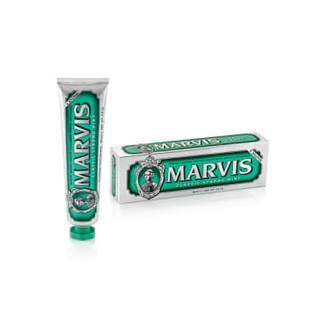 Marvis Mint Classic Strong Toothpaste In Green