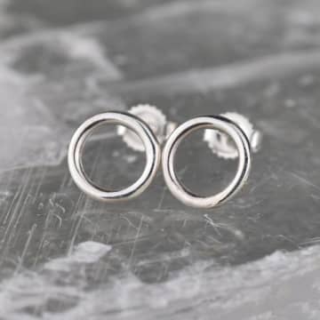 Alison Moore Simple Silver Circle Stud Earrings In Metallic