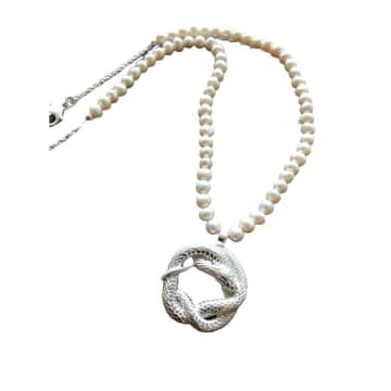 Collardmanson Pearl Necklace W/snake In Metallic