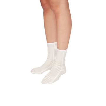 Simone Wild Rib Velvet Ankle Socks White