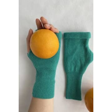 The Mercantile London Cashmere Green Grass Long Mitts