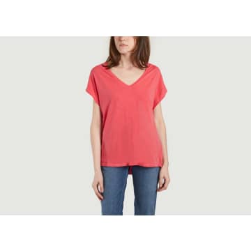Majestic V-neck Short-sleeve Stretch Linen T-shirt In 525 Coral
