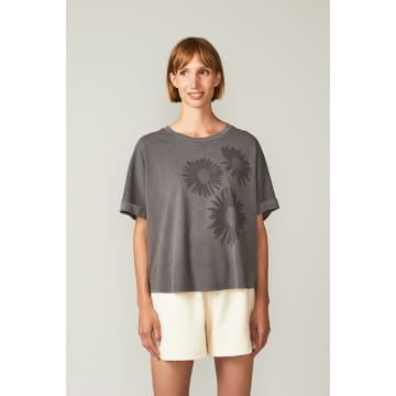 Paala 440702 Daisies T-shirt Garment Dyed Anthracite