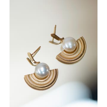 Zoe And Morgan Adella Gold And Pearl Earring