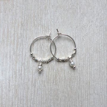 My Hart Beading Small Silver Hoop Pearl Earrings In Metallic