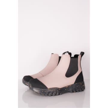 Woden Magda Rubber Track Boot In Dry Rose