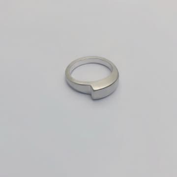 Wild Nora Vista Ring | Silver In Metallic