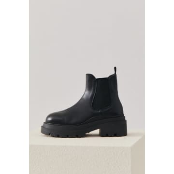 Philip Hog Boots In Black
