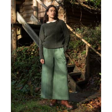 Beaumont Organic Aw23 Danya Organic Cotton Twill Trouser In Washed Olive In Green