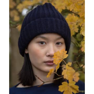 Beaumont Organic Aw23 Hilda Merino Extrafine Virgin Wool Hat In Classic Navy In Blue
