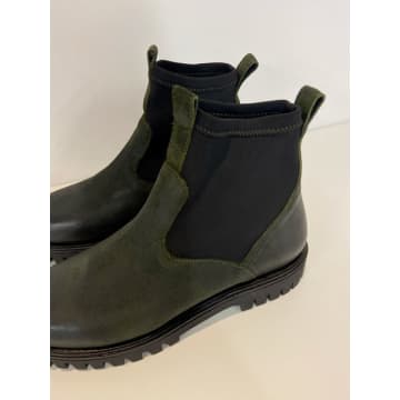 Beaumont Organic Aw23 Harrington-kate Oil Suede Boot In Khaki In Neutrals