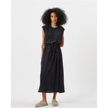 Anorak Minimum Strulli Maxi Dress Black Lenzing