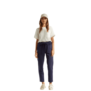 Yerse Cruis Trousers In Navy In Blue