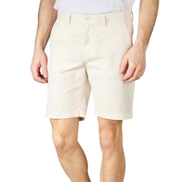 Gant Allister Logo Chino Shorts In Beige-neutral In Neutrals