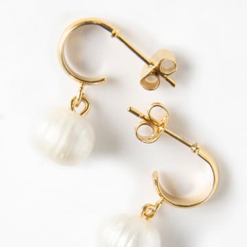 Dlirio Pearl Earrings