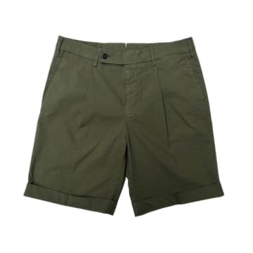Fresh Cotton One-pleat Shorts In Military Green