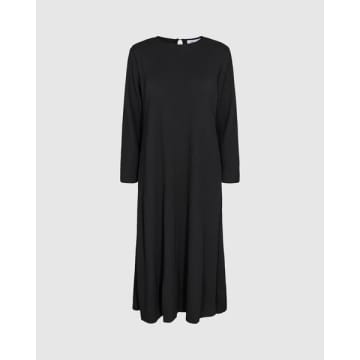 Anorak Minimum Terras Black Ribbed Midi Dress